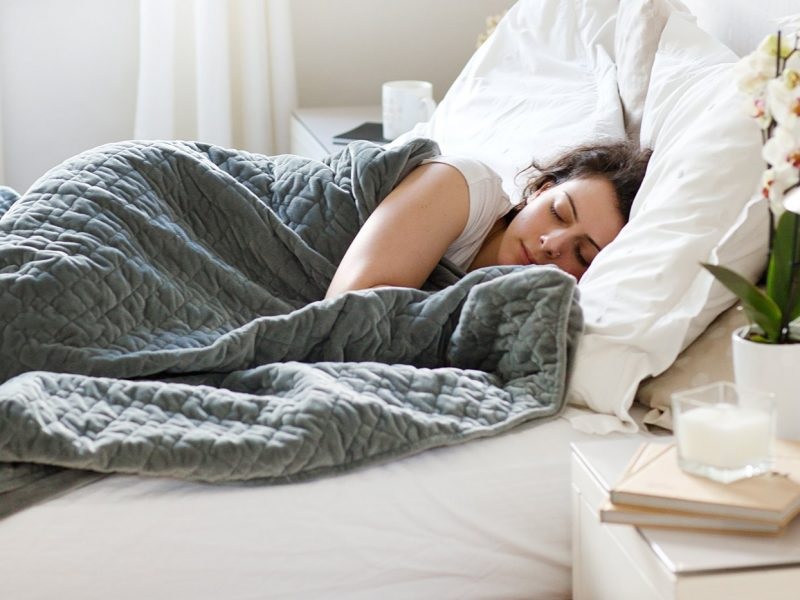 The latest blanket reviews of 2019 to choose the best weighted blanket