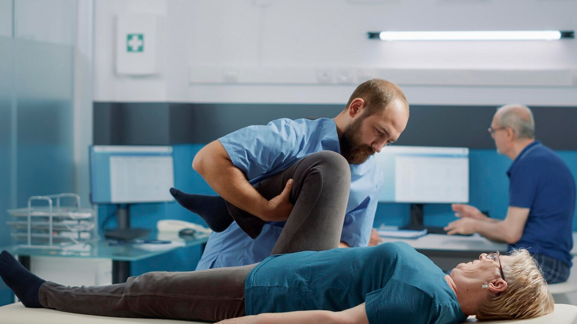 Enhancing Spinal Recovery Outcomes with Acetaminophen-Based Protocols: Insights from Dr. Larry Davidson